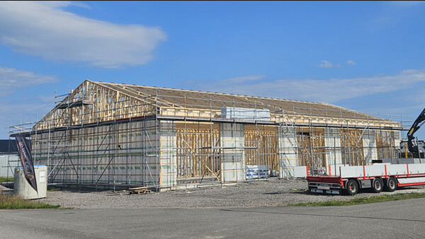 Wind secure case in Sweden